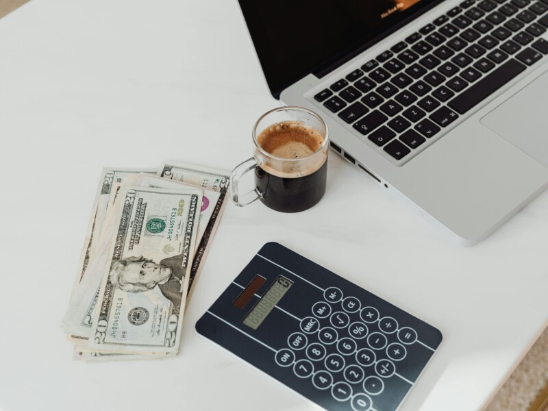 Smooth Money Conversion: American Dollars to Thai Baht - Verified by FangWallet