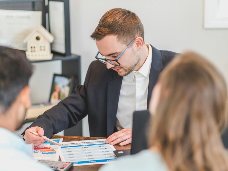 financial-advisors-scaled
