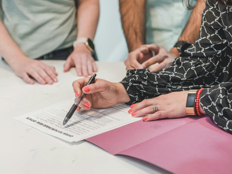 What’s the Difference Between a Guarantor and a Co-Signer - Verified by FangWallet