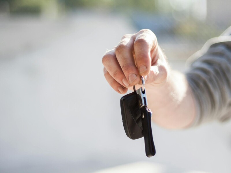 how much should a down payment on a car be