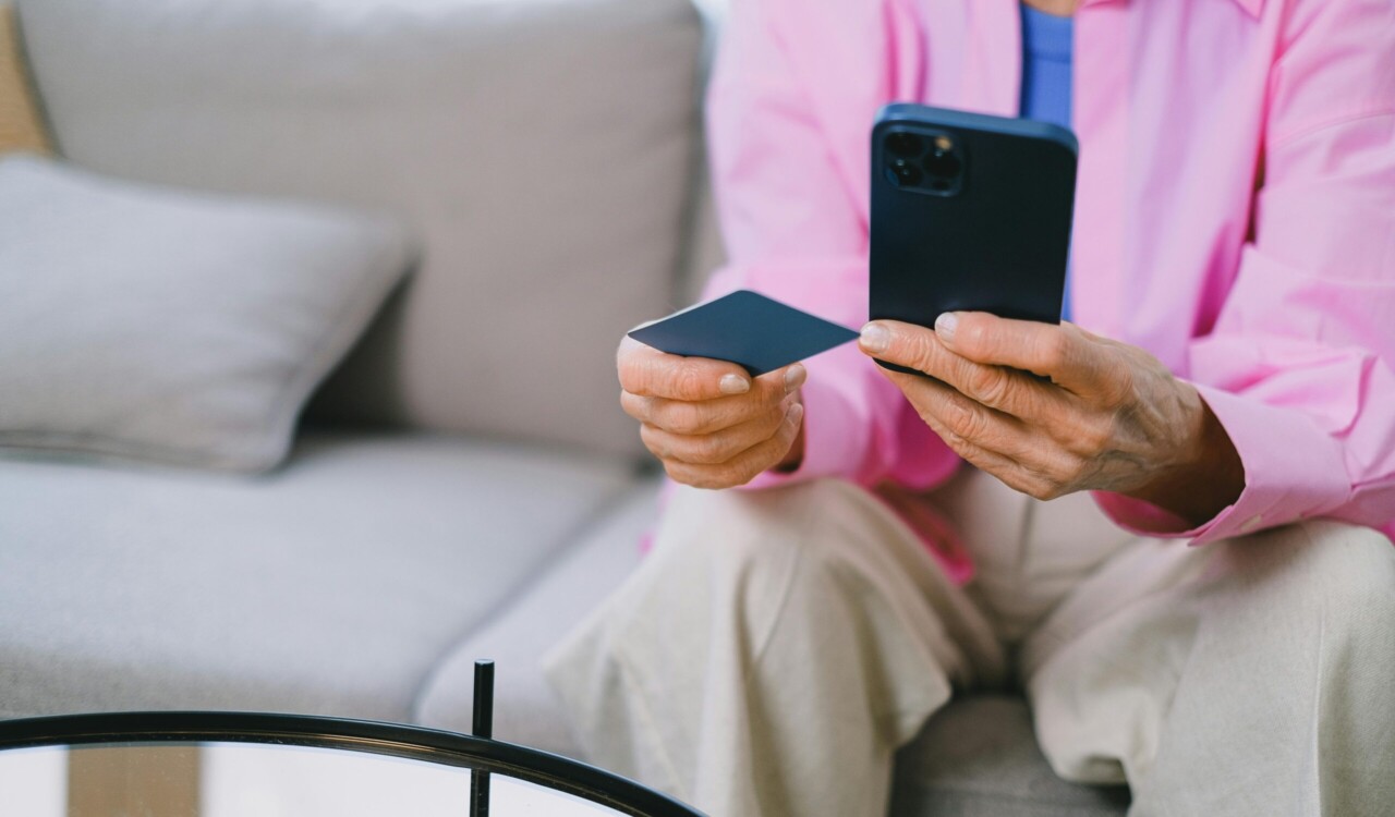mobile-deposit-scaled