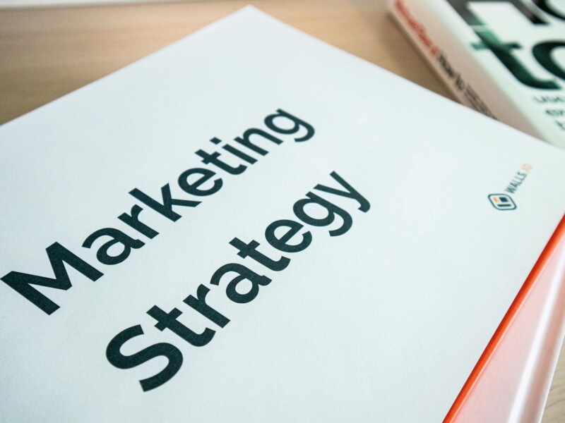 what does target market mean