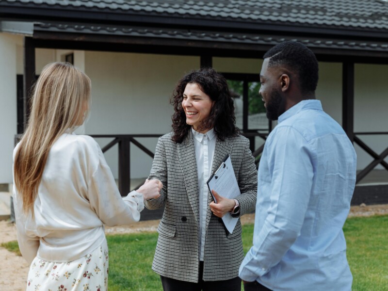 What Does a Mortgage Broker Do? Understanding Their Role in Your Home Buying Journey - Verified by FangWallet