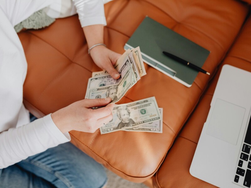 Easy Ways to Save on Dirham to USD Dollar Conversions - Verified by FangWallet