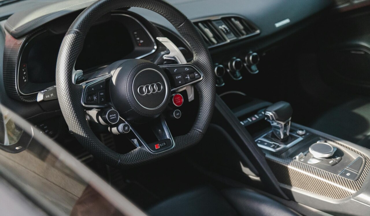 is it cheaper to lease a car