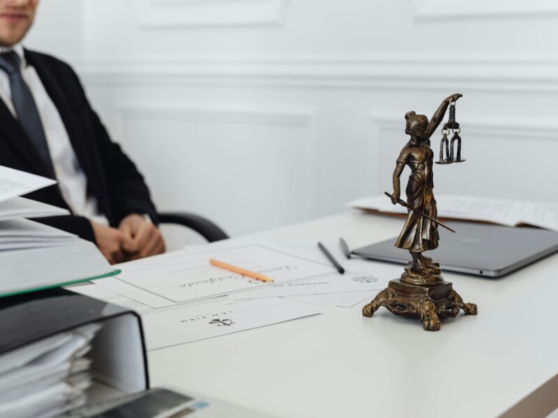 How Much Does a Notary Charge? Understanding US Notary Fees - Verified by FangWallet