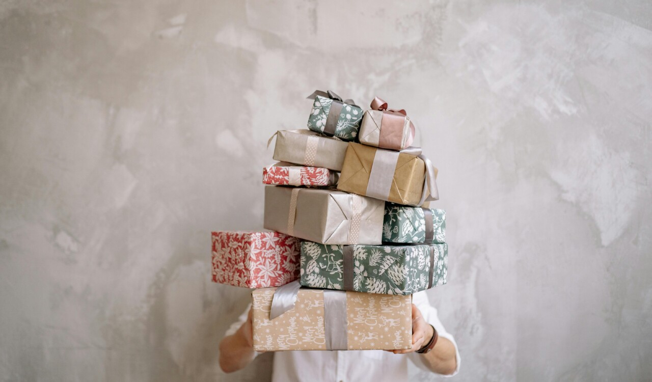 Best Retail Stores Offering Free Birthday Gifts & Discounts - Verified by FangWallet