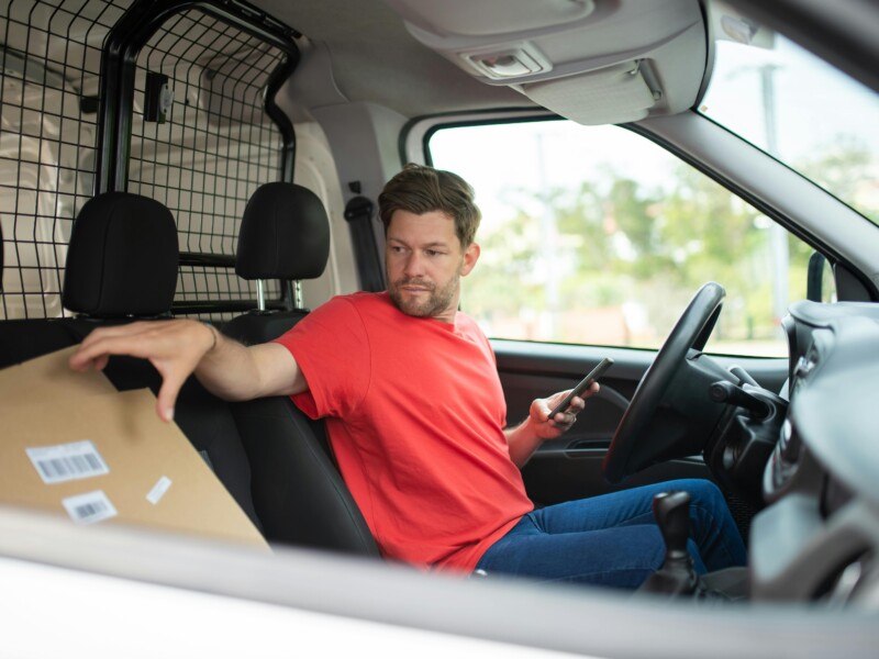 DoorDash vs. Uber Eats: Which Pays the Most? - Verified by FangWallet