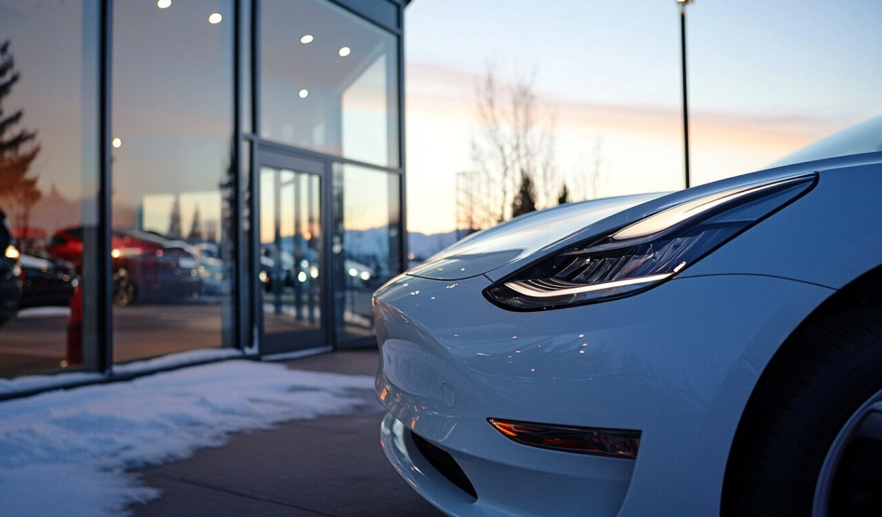 Tesla Price Targets Revealed: Why Analysts Are Split Between $275 and $350 - Verified by FangWallet