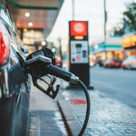 how much should a oil change cost